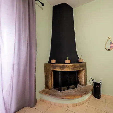 Cozy St John Apartment Chalkida